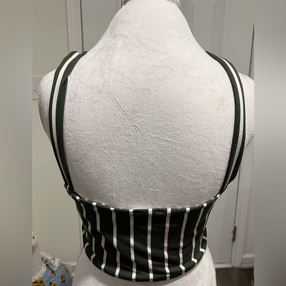New! Capella Olive & Cream Striped Sleeveless Crop Top Size 2XL NWT! 🌻 - Picture 5 of 9
